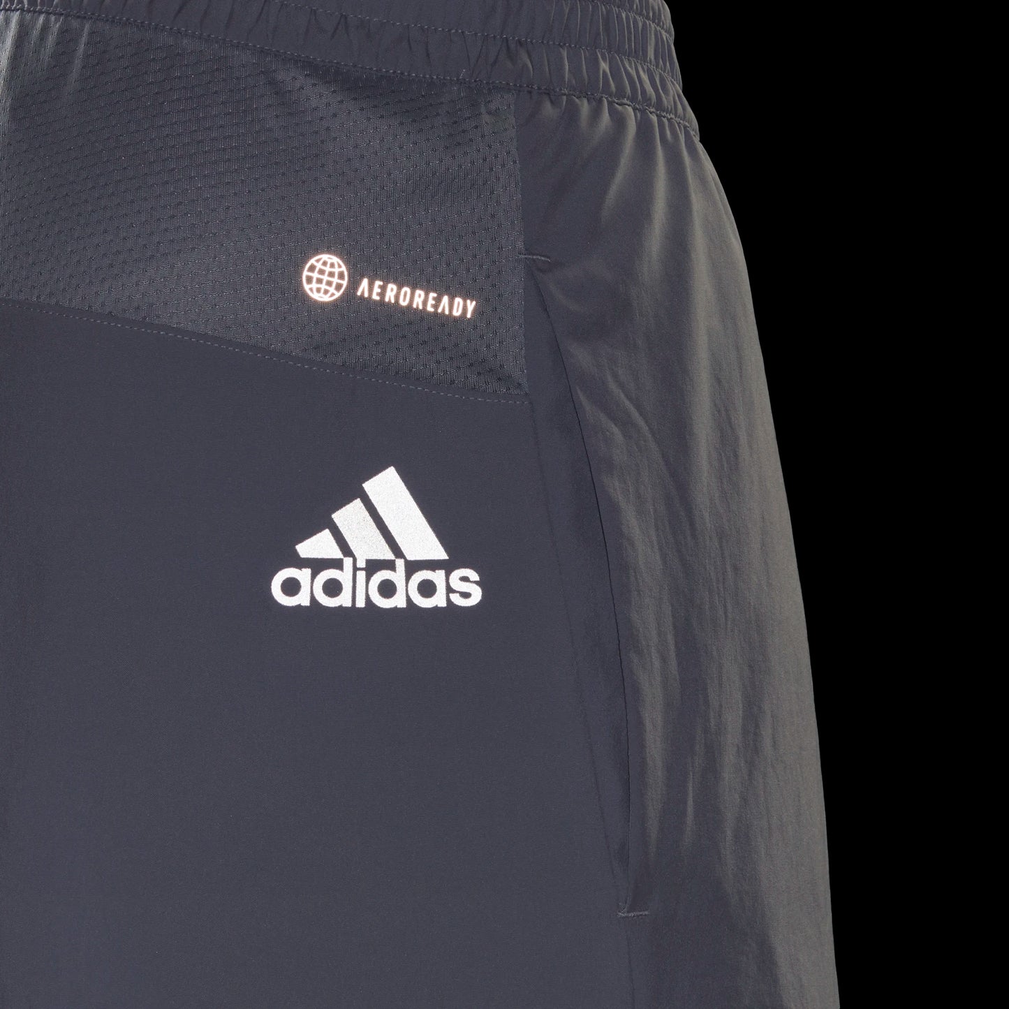 AA-T17 (RUN-IT SHORTS Halo Silver) 12392305 ADIDAS