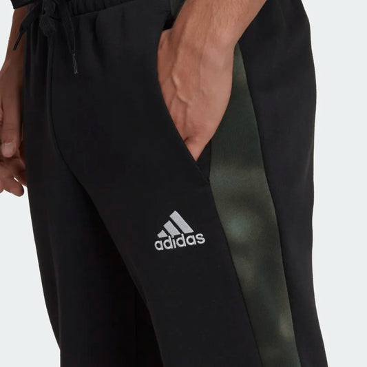 AA-A15 (Adidas essential camo print fleece pants black) 72294605 ADIDAS