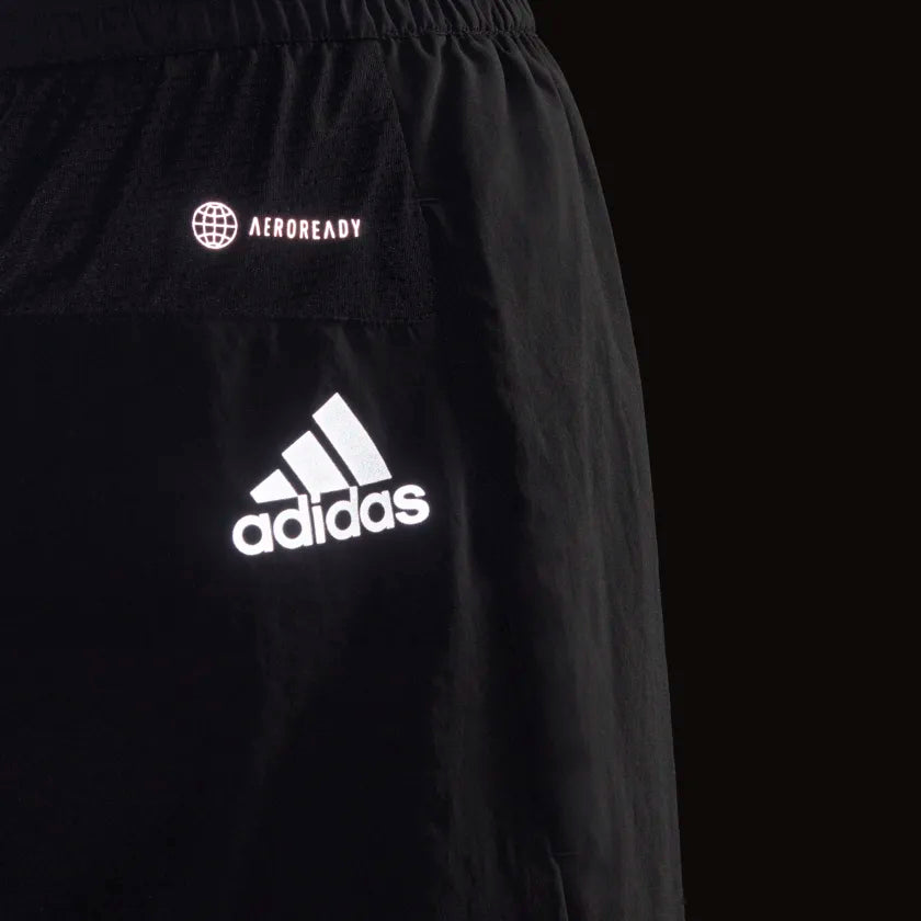 AA-T16 (Adidas run it shorts black/white) 112292305 ADIDAS