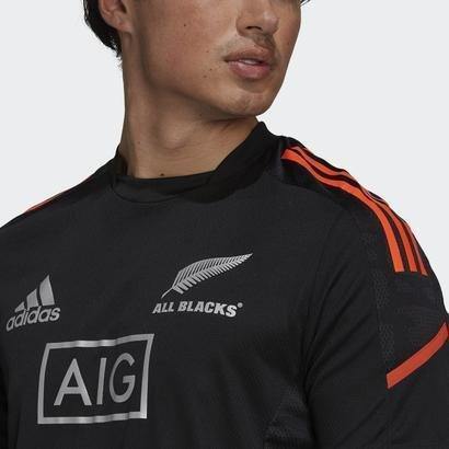 AA-N10 (All blacks perf tee black) 62193870 - Otahuhu Shoes