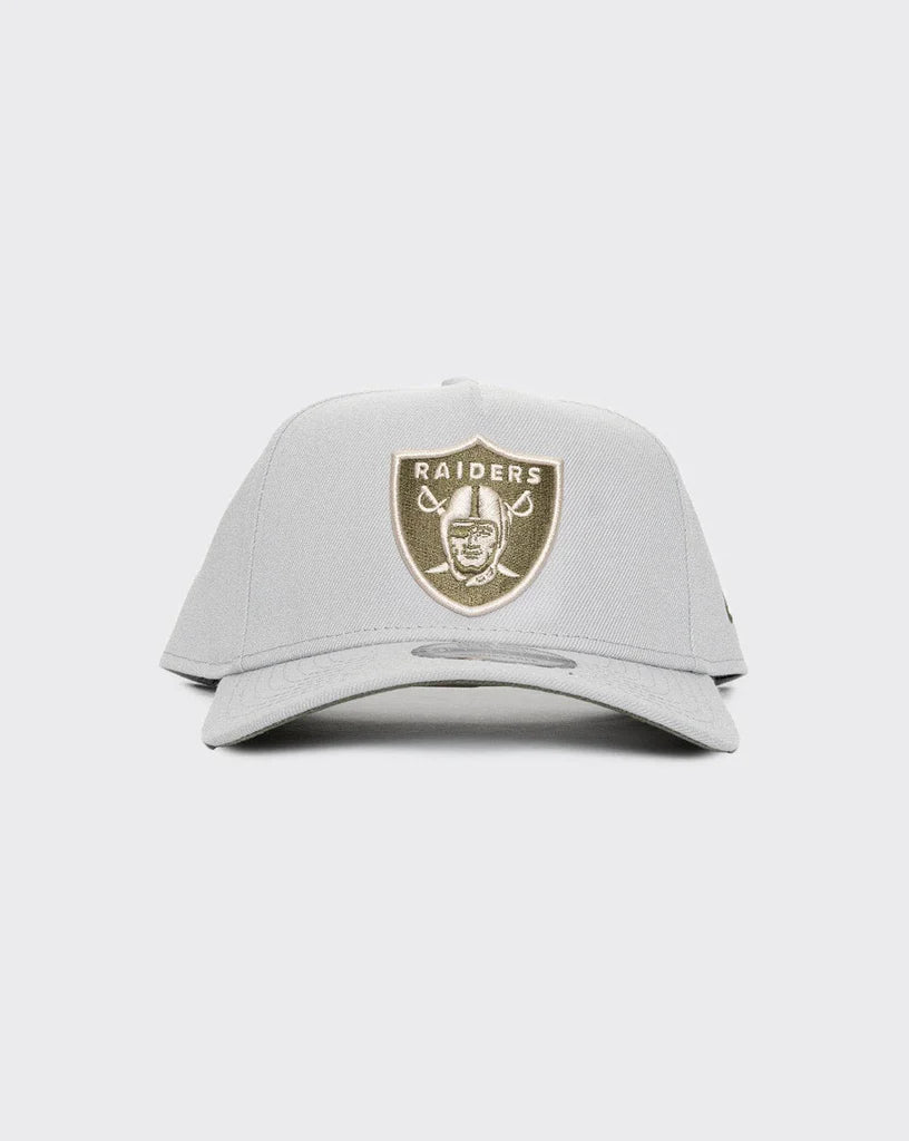 NEC-L32 (940AF La raiders Q421 med silver olive stn osfm) 112192450 NEW ERA