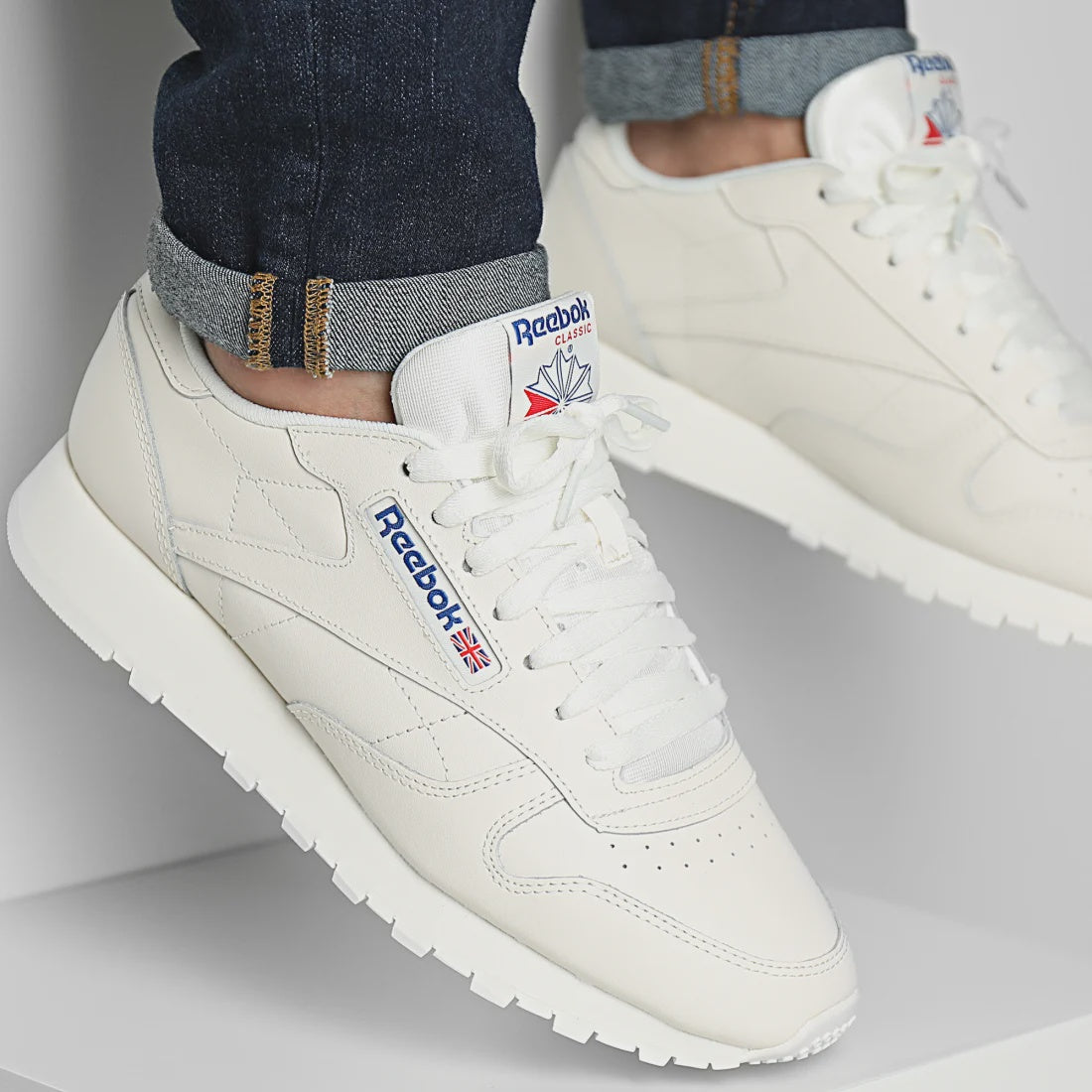 R-B16 (Reebok classic lkeather chalk/vector blue) 112398184 – Otahuhu Shoes